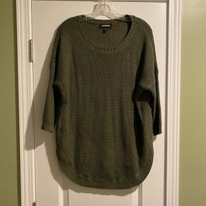 Women’s sweater, size medium